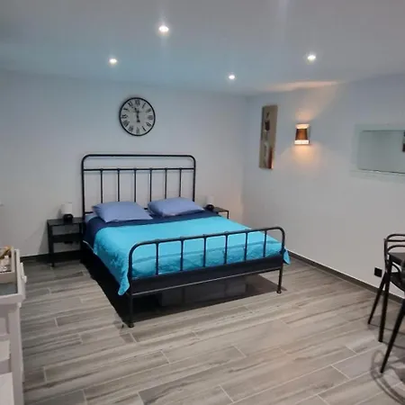 Oda ve Kahvaltı Chez Fina Ath