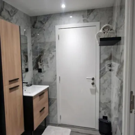 Chez Fina Bed and Breakfast Ατ